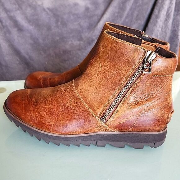 Sorel Harlow Leather Boots - Picture 3 of 9